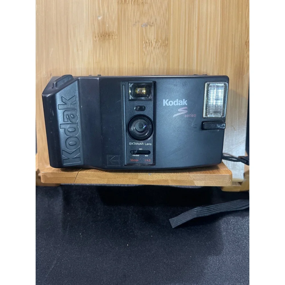 Kodak S Series 35mm Point and Shoot Film Camera 35mm 1:4.5 Lens Black NOT TESTED